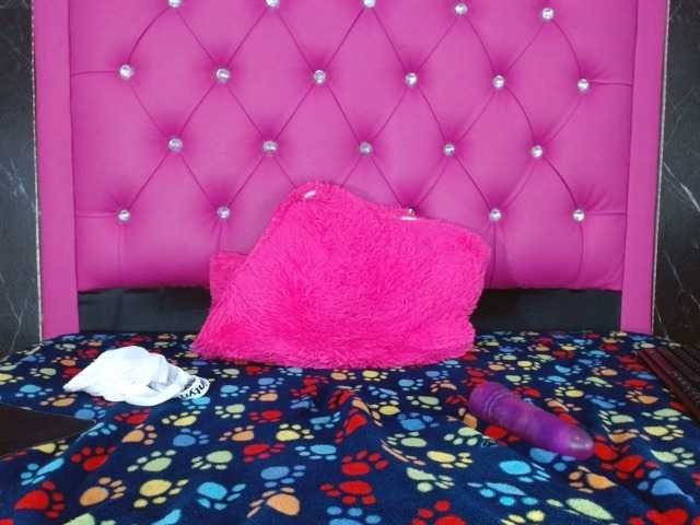 Live sex webcam photo for MCKELEN01 #275451831