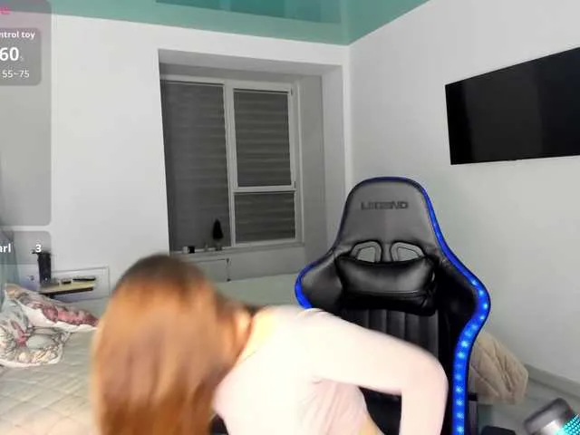 Live sex webcam photo for MCfly-1 #291666845
