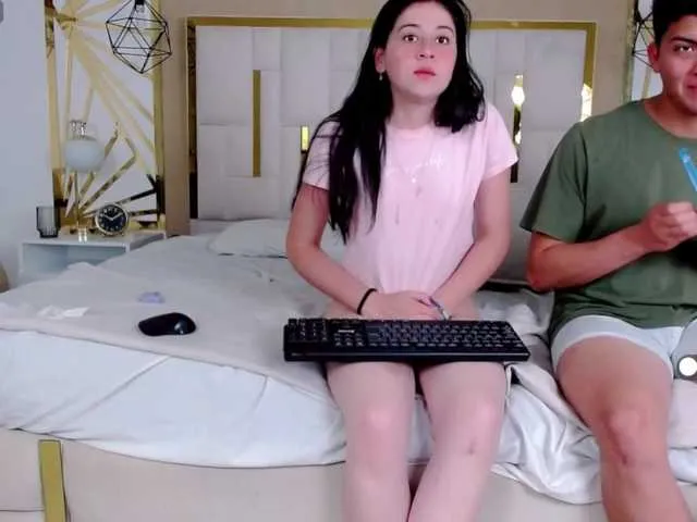Live sex webcam photo for MEGANSUPPLE #277963930