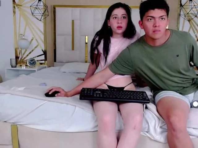 Live sex webcam photo for MEGANSUPPLE #277996633