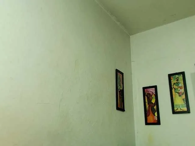 Live sex webcam photo for MELISABIGCREM #274711098