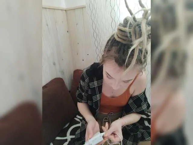 Live sex webcam photo for MELONI-MEOW #273526361