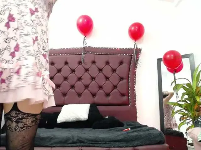 Live sex webcam photo for MELY-MARCUS #274409237