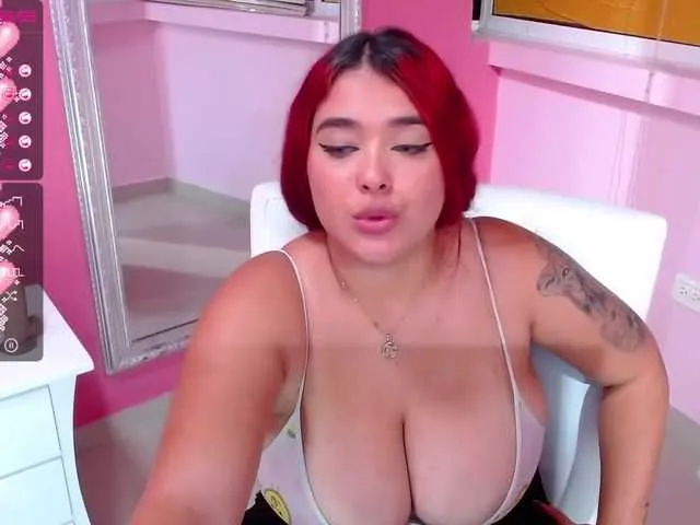 Live sex webcam photo for MIAAHANKS #273266243