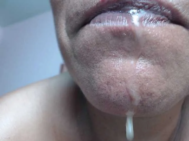 Live sex webcam photo for MIARUIZ24 #276970129