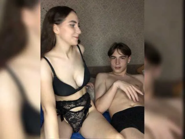 Live sex webcam photo for MIIILAA #276510324