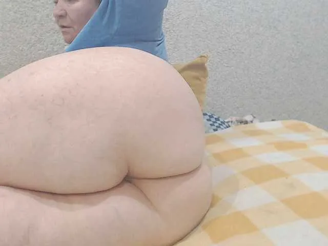 Live sex webcam photo for MILAax #290946283