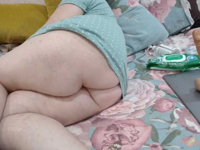 Live sex webcam photo for MILAax #292360479