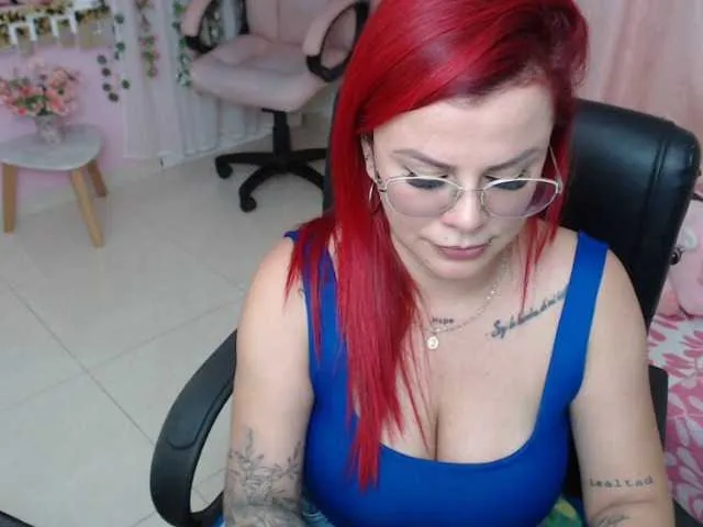Live sex webcam photo for MILF-KAROL #273974223