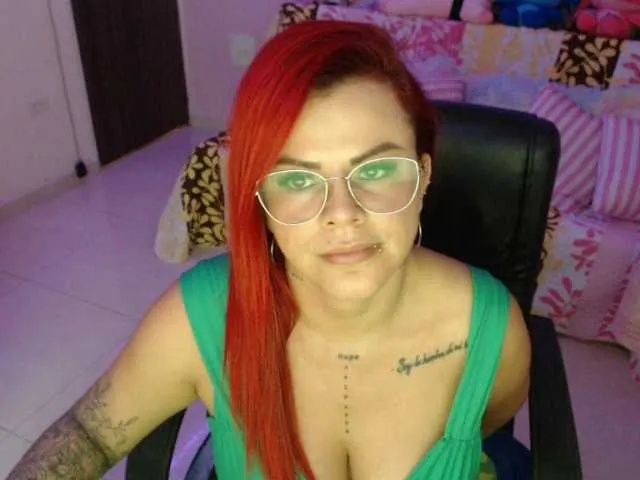 Live sex webcam photo for MILF-KAROL #274038167