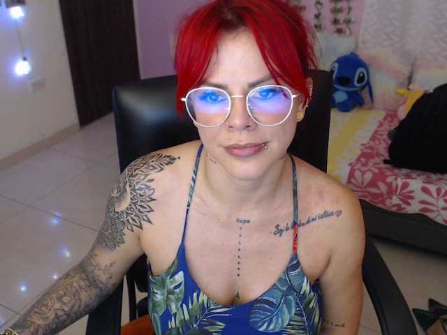 Live sex webcam photo for MILF-KAROL #275577350