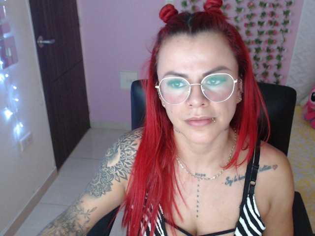 Live sex webcam photo for MILF-KAROL #276133924