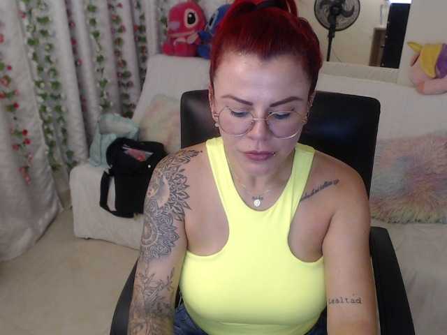 Live sex webcam photo for MILF-KAROL #277239704