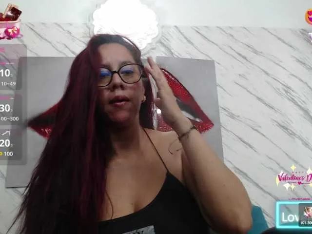 Live sex webcam photo for MILF-LOVENS #290592293