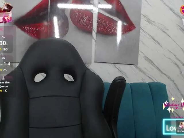 Live sex webcam photo for MILF-LOVENS #290632515