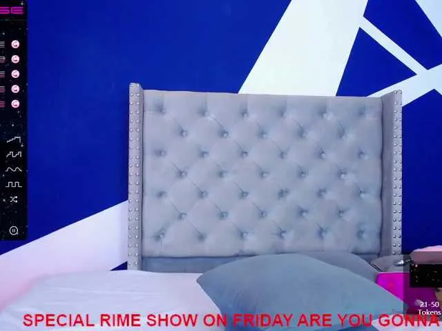 Live sex webcam photo for MILLIIECAT #272247782