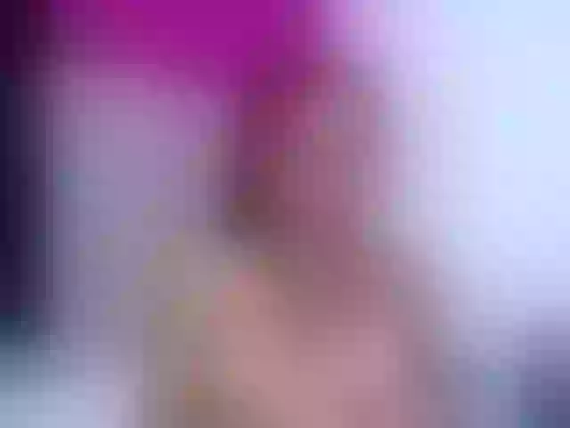Live sex webcam photo for MILLIIECAT #272871051