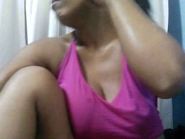 Live sex webcam photo for MIRANDAW #272593086