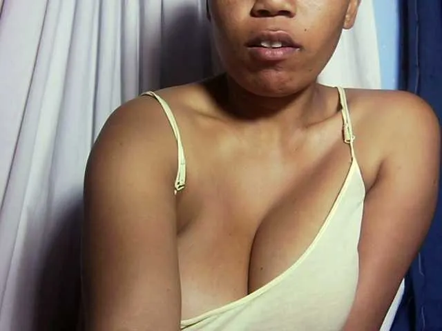 Live sex webcam photo for MIRANDAW #274463177