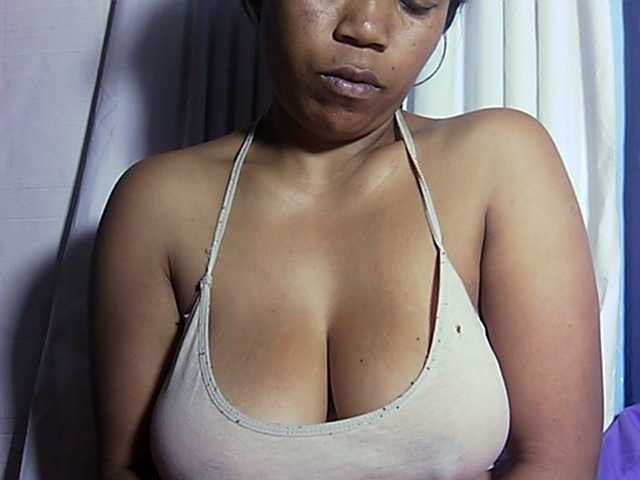 Live sex webcam photo for MIRANDAW #274710488