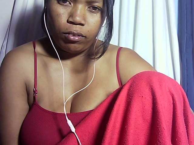 Live sex webcam photo for MIRANDAW #275306373