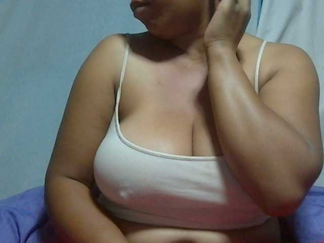 Live sex webcam photo for MIRANDAW #275426582