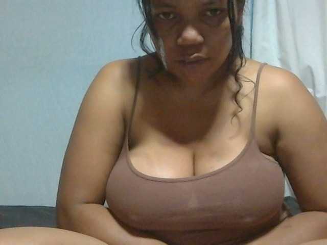 Live sex webcam photo for MIRANDAW #275476384