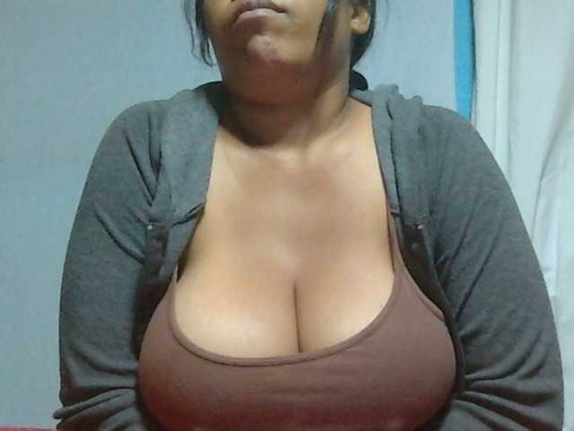 Live sex webcam photo for MIRANDAW #275526278