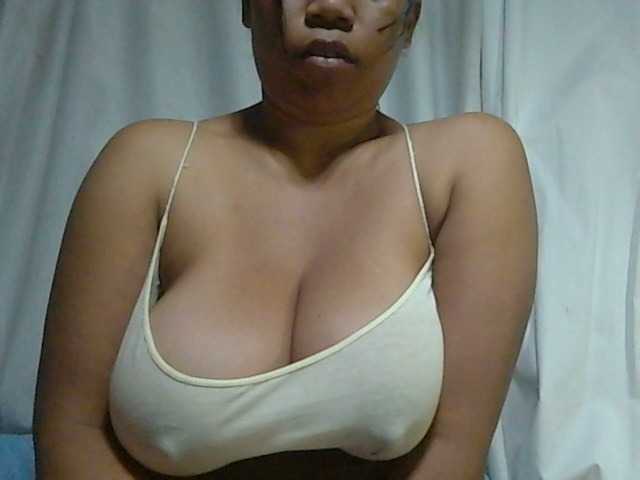 Live sex webcam photo for MIRANDAW #275543342