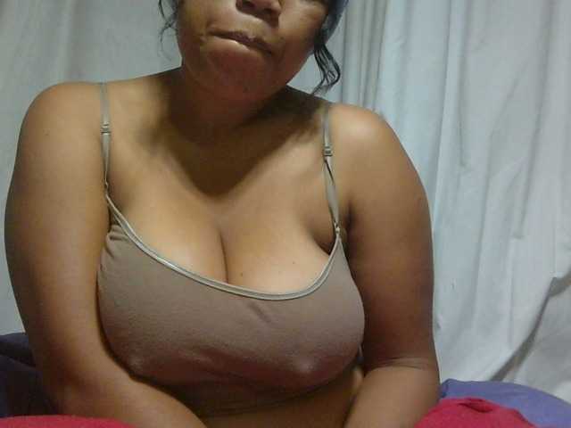 Live sex webcam photo for MIRANDAW #275550822