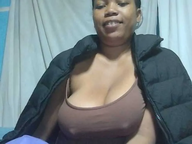 Live sex webcam photo for MIRANDAW #275660528