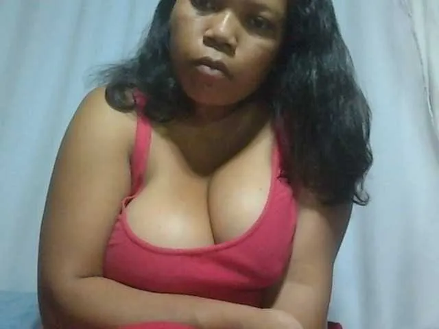 Live sex webcam photo for MIRANDAW #275735245