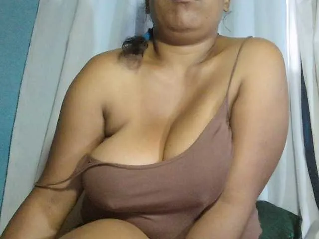 Live sex webcam photo for MIRANDAW #276730299
