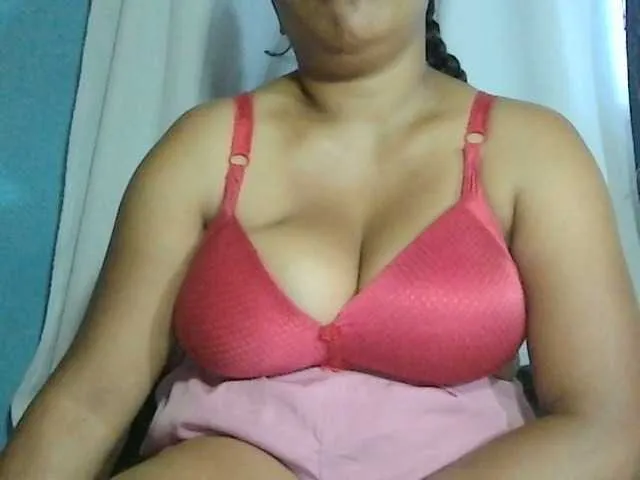 Live sex webcam photo for MIRANDAW #276780151