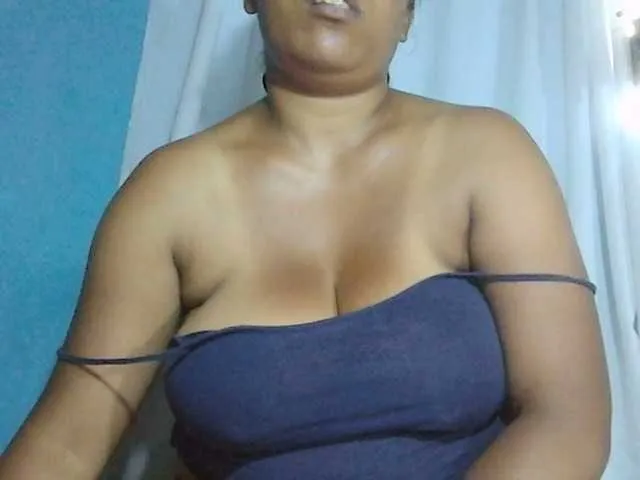 Live sex webcam photo for MIRANDAW #277051447