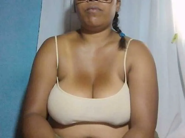 Live sex webcam photo for MIRANDAW #277138420
