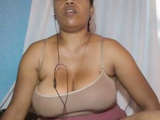 Live sex webcam photo for MIRANDAW #277501912