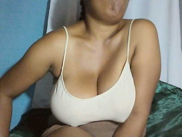 Live sex webcam photo for MIRANDAW #277704883