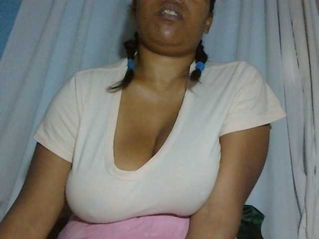 Live sex webcam photo for MIRANDAW #277743297