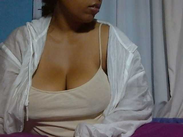 Live sex webcam photo for MIRANDAW #277872720