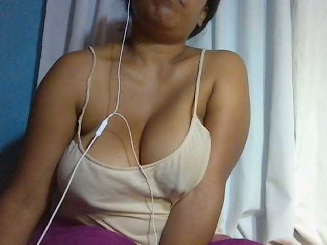 Live sex webcam photo for MIRANDAW #277874175