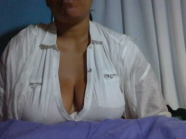 Live sex webcam photo for MIRANDAW #277879246