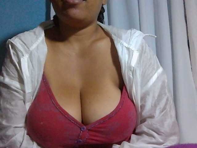 Live sex webcam photo for MIRANDAW #277889379