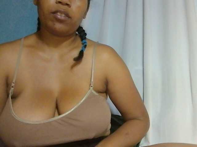 Live sex webcam photo for MIRANDAW #277924312