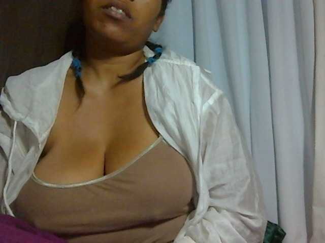 Live sex webcam photo for MIRANDAW #277927652