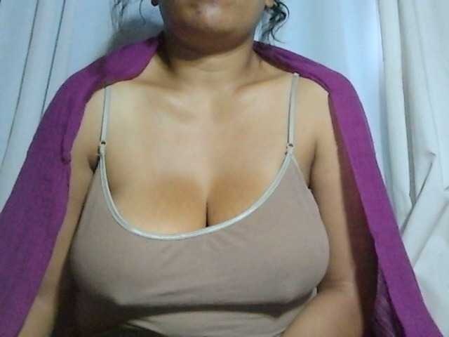 Live sex webcam photo for MIRANDAW #277957983