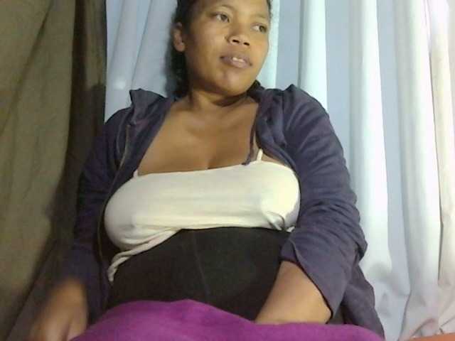 Live sex webcam photo for MIRANDAW #278029951