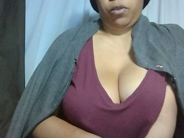 Live sex webcam photo for MIRANDAW #279132589