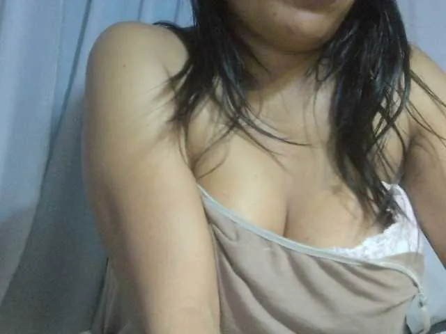Live sex webcam photo for MIRANDAW #289844995