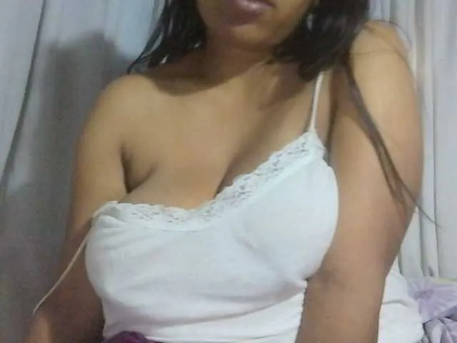 Live sex webcam photo for MIRANDAW #290012637